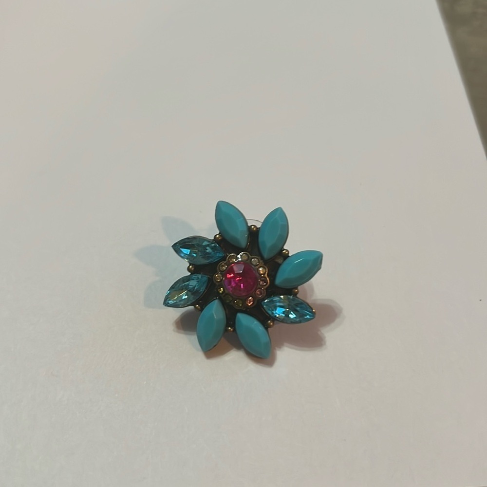 Betsey Johnson turquoise and pink Stud earrings with two size 7 rings - Picture 2 of 3